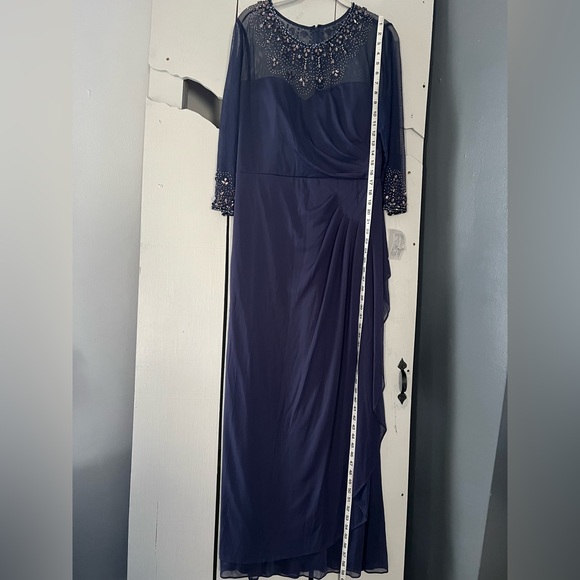 Alex Evening A-Line Mesh Gown With Beaded illusion Sweetheart Neckline Size 16P - Picture 14 of 16